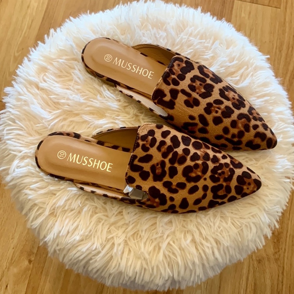 Musshoe Mules Loafers Leopard Print • Size: 10